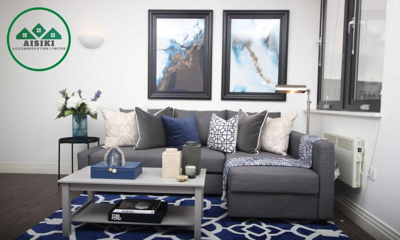 Aisiki Living At Upton Rd, Multiple 1, 2, Or 3 Bedroom Apartments, King Or Twin Beds With Free Wi-Fi & Parking Watford  Eksteriør bilde