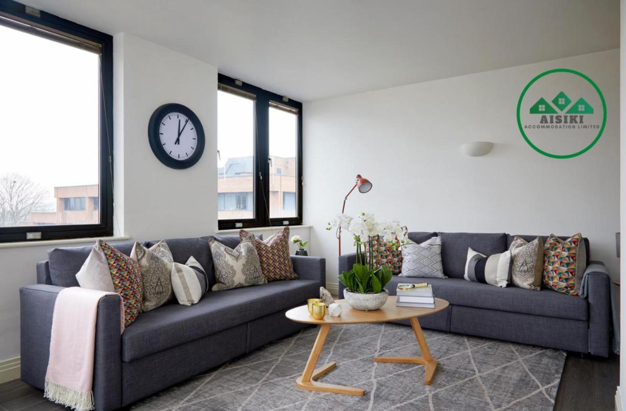 Aisiki Living At Upton Rd, Multiple 1, 2, Or 3 Bedroom Apartments, King Or Twin Beds With Free Wi-Fi & Parking Watford  Eksteriør bilde