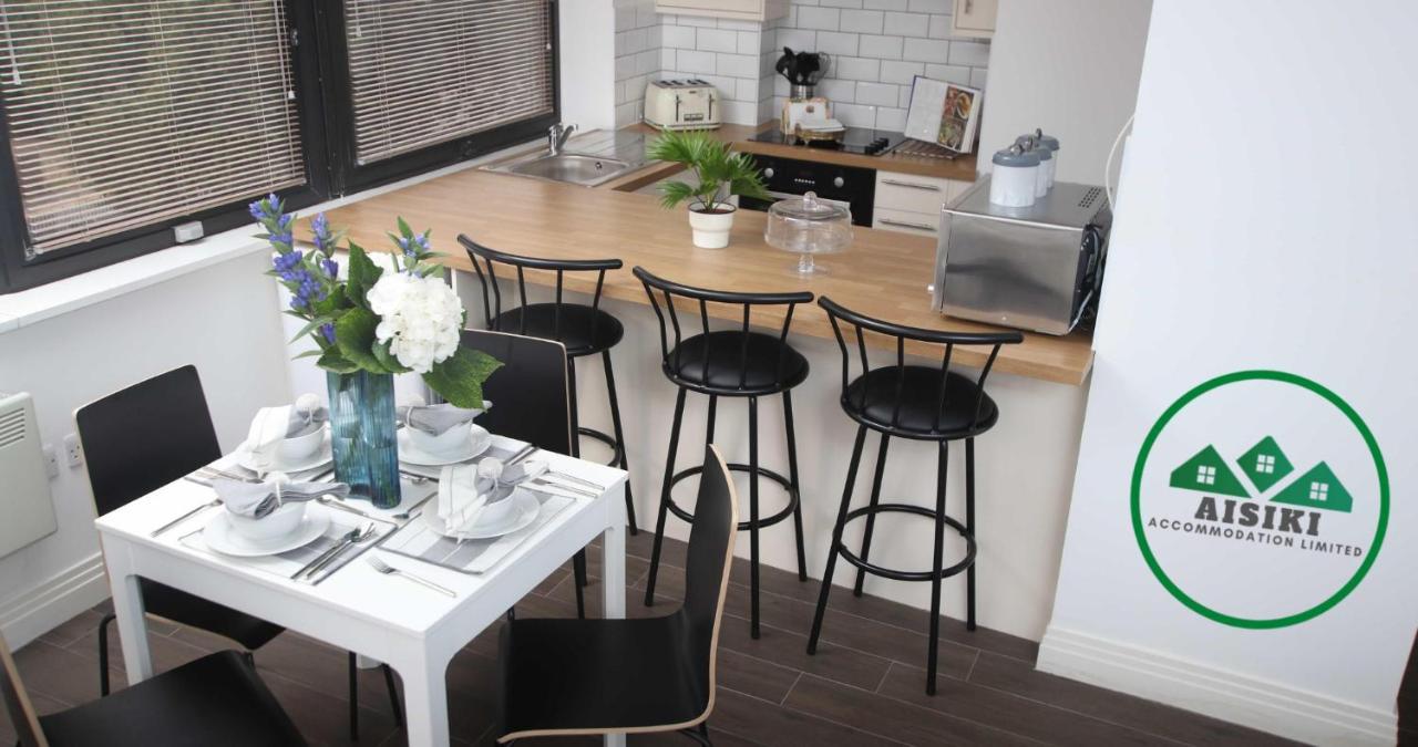 Aisiki Living At Upton Rd, Multiple 1, 2, Or 3 Bedroom Apartments, King Or Twin Beds With Free Wi-Fi & Parking Watford  Eksteriør bilde