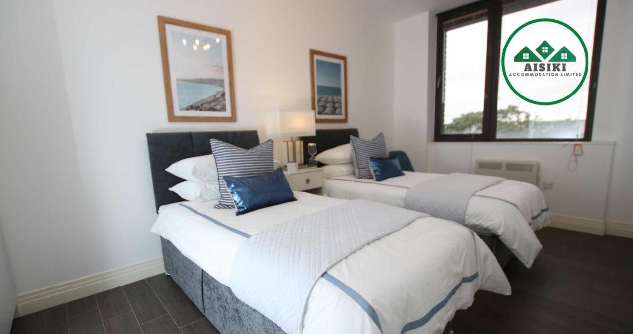 Aisiki Living At Upton Rd, Multiple 1, 2, Or 3 Bedroom Apartments, King Or Twin Beds With Free Wi-Fi & Parking Watford  Eksteriør bilde