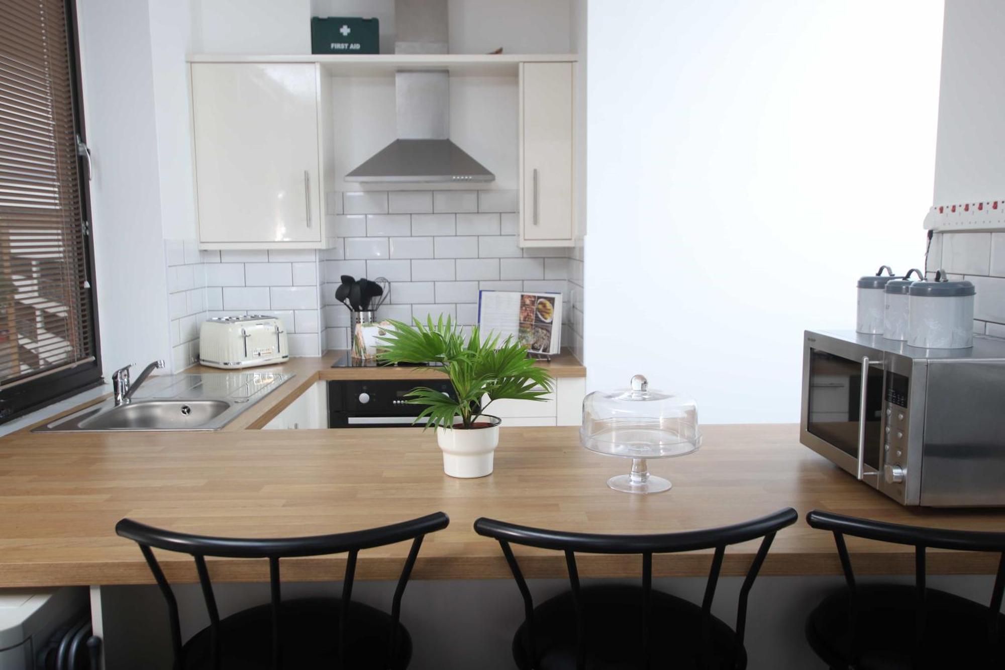 Aisiki Living At Upton Rd, Multiple 1, 2, Or 3 Bedroom Apartments, King Or Twin Beds With Free Wi-Fi & Parking Watford  Eksteriør bilde