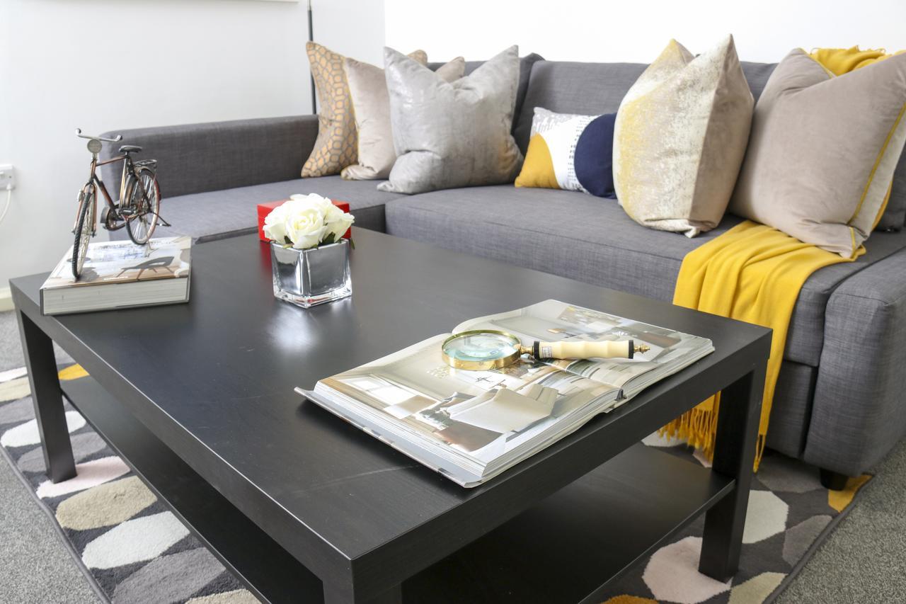 Aisiki Living At Upton Rd, Multiple 1, 2, Or 3 Bedroom Apartments, King Or Twin Beds With Free Wi-Fi & Parking Watford  Eksteriør bilde