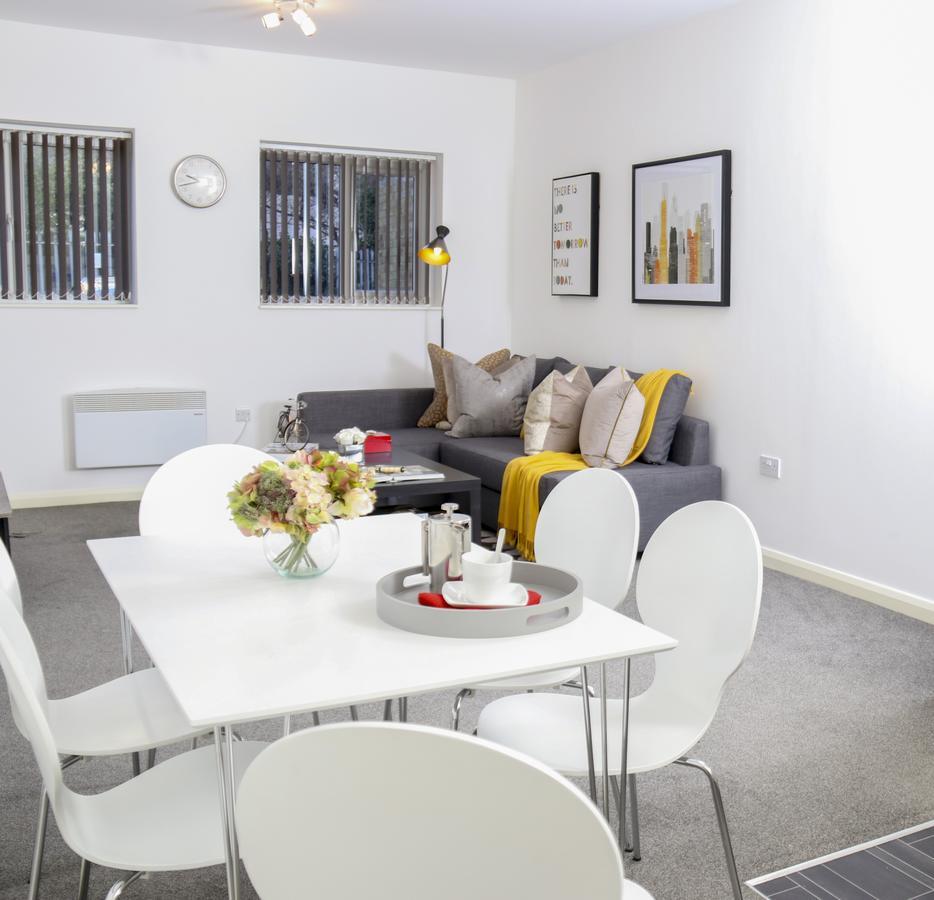 Aisiki Living At Upton Rd, Multiple 1, 2, Or 3 Bedroom Apartments, King Or Twin Beds With Free Wi-Fi & Parking Watford  Eksteriør bilde