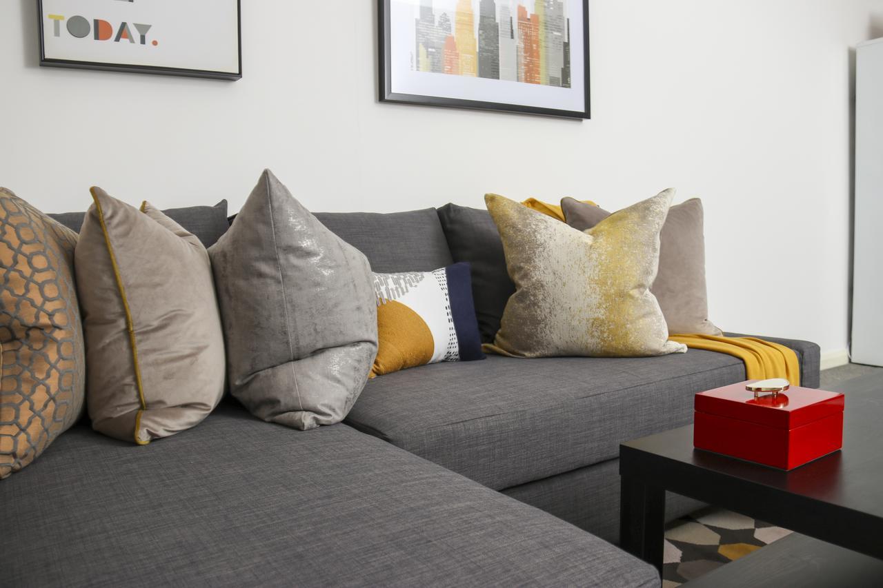 Aisiki Living At Upton Rd, Multiple 1, 2, Or 3 Bedroom Apartments, King Or Twin Beds With Free Wi-Fi & Parking Watford  Eksteriør bilde