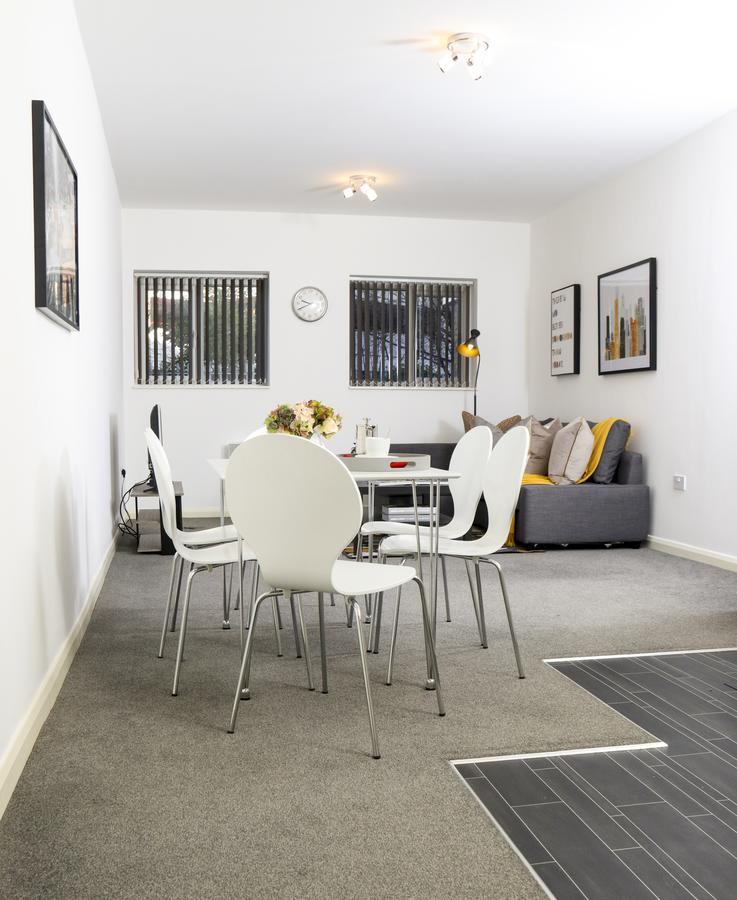 Aisiki Living At Upton Rd, Multiple 1, 2, Or 3 Bedroom Apartments, King Or Twin Beds With Free Wi-Fi & Parking Watford  Eksteriør bilde