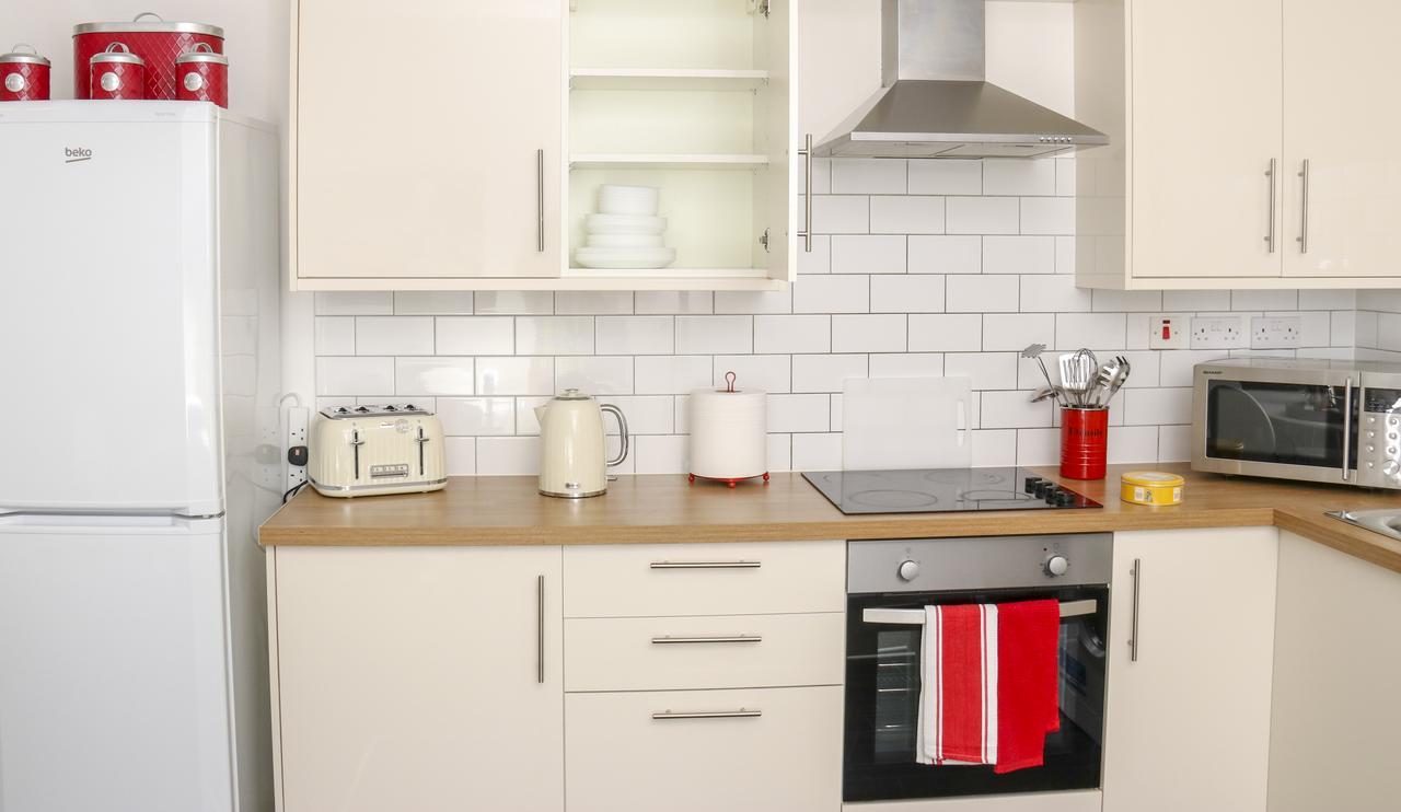 Aisiki Living At Upton Rd, Multiple 1, 2, Or 3 Bedroom Apartments, King Or Twin Beds With Free Wi-Fi & Parking Watford  Eksteriør bilde