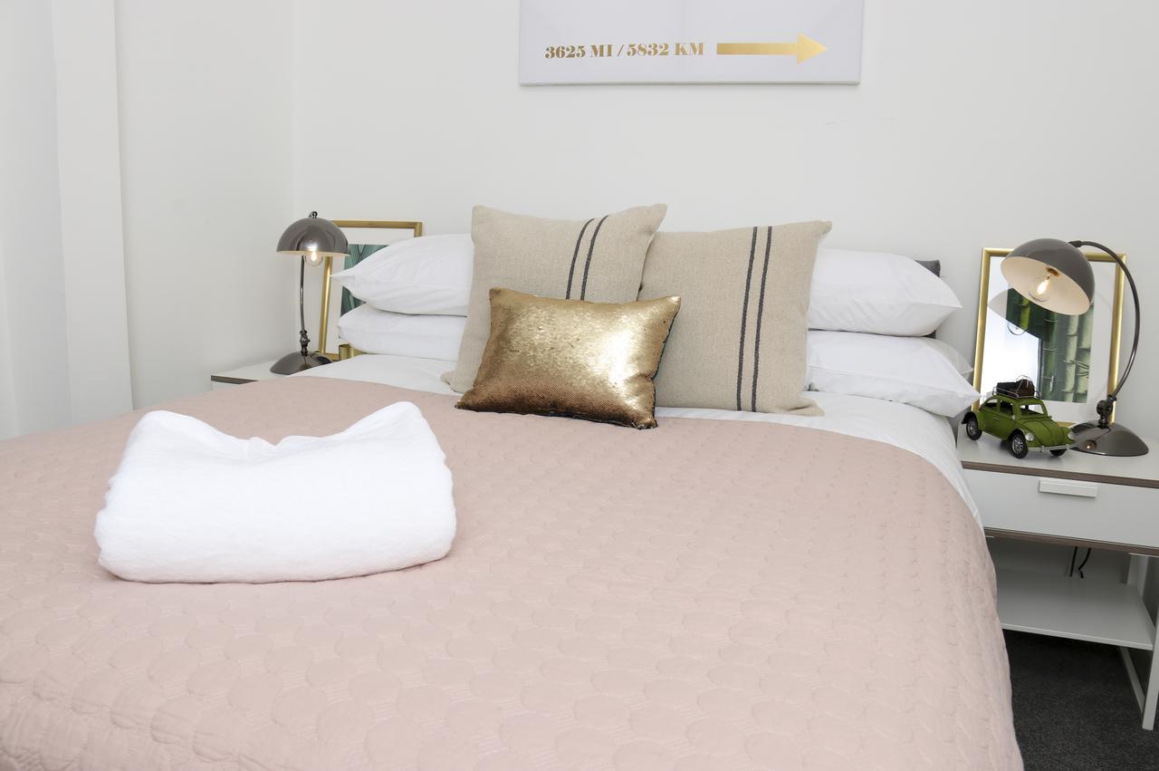 Aisiki Living At Upton Rd, Multiple 1, 2, Or 3 Bedroom Apartments, King Or Twin Beds With Free Wi-Fi & Parking Watford  Eksteriør bilde