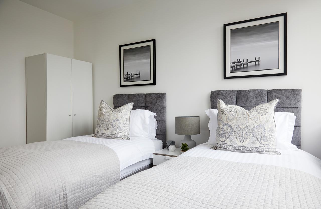 Aisiki Living At Upton Rd, Multiple 1, 2, Or 3 Bedroom Apartments, King Or Twin Beds With Free Wi-Fi & Parking Watford  Eksteriør bilde